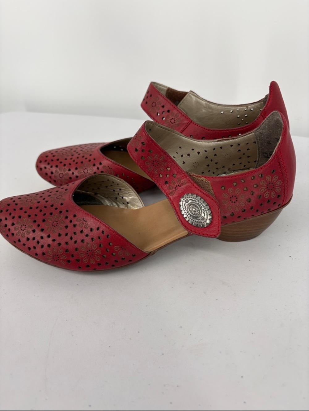 🥐 Ricker Red Perforated Mary Jane low Heels with Decorative Button Strap